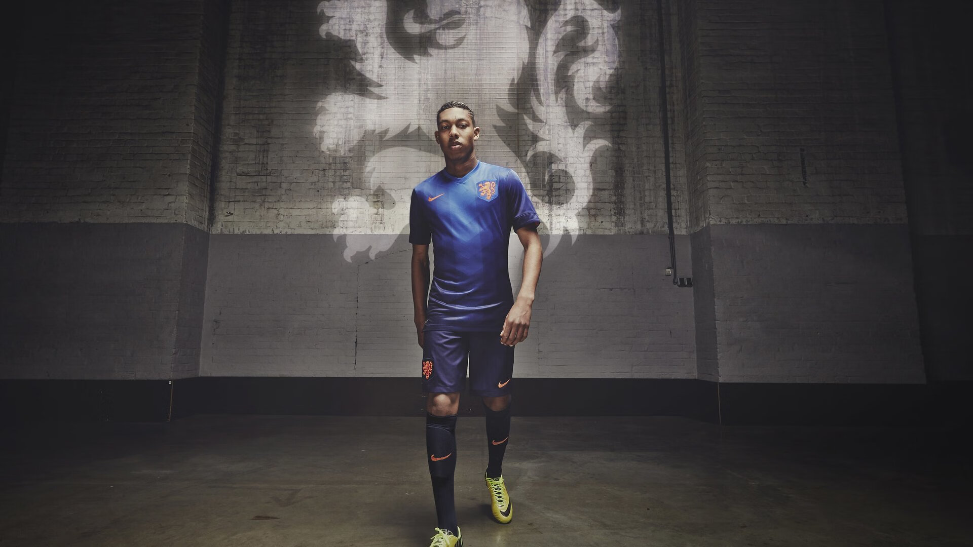 kaiyun-“天灾人祸，无所畏惧！”——面对极端自然的赛车英雄，赛车灾难电影